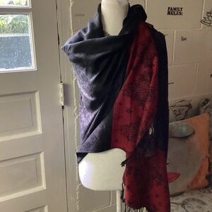 PASHMINA lovely black n red shawl. Softest ever ❤️🖤